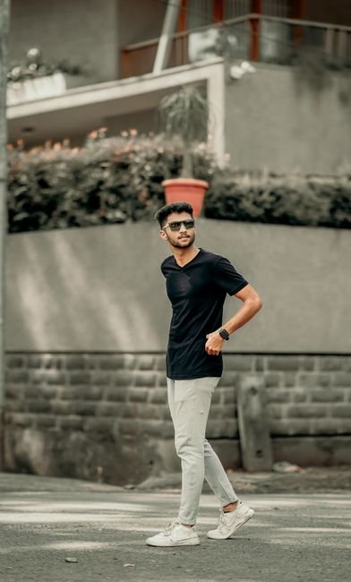 Attitude pose DP #7