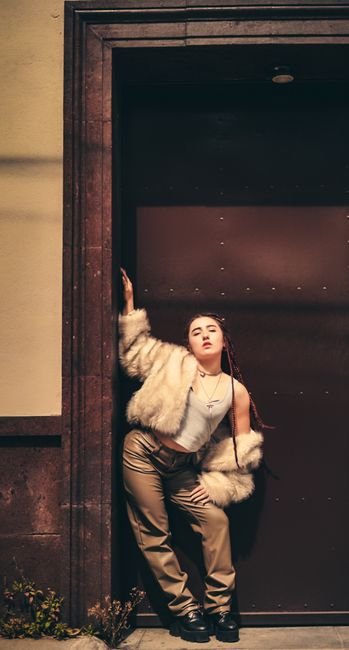 Attitude pose DP #11
