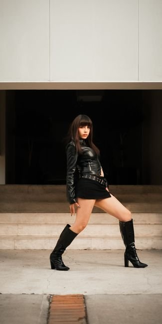 Attitude pose DP #12