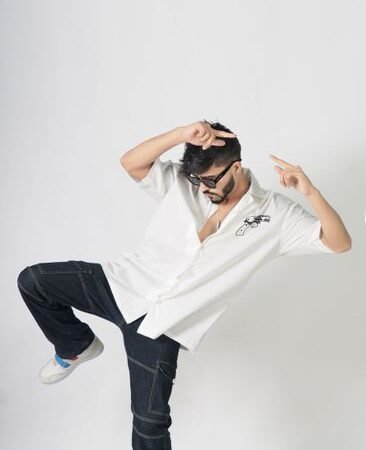 Attitude pose DP #13