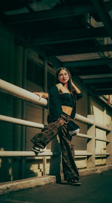 Attitude pose DP #16