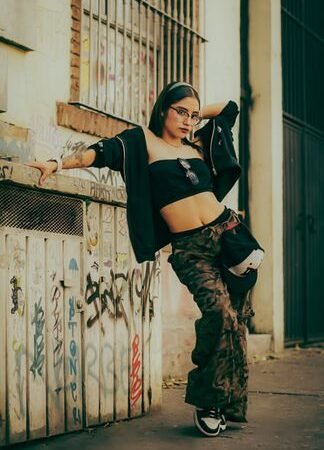 Attitude pose DP #19