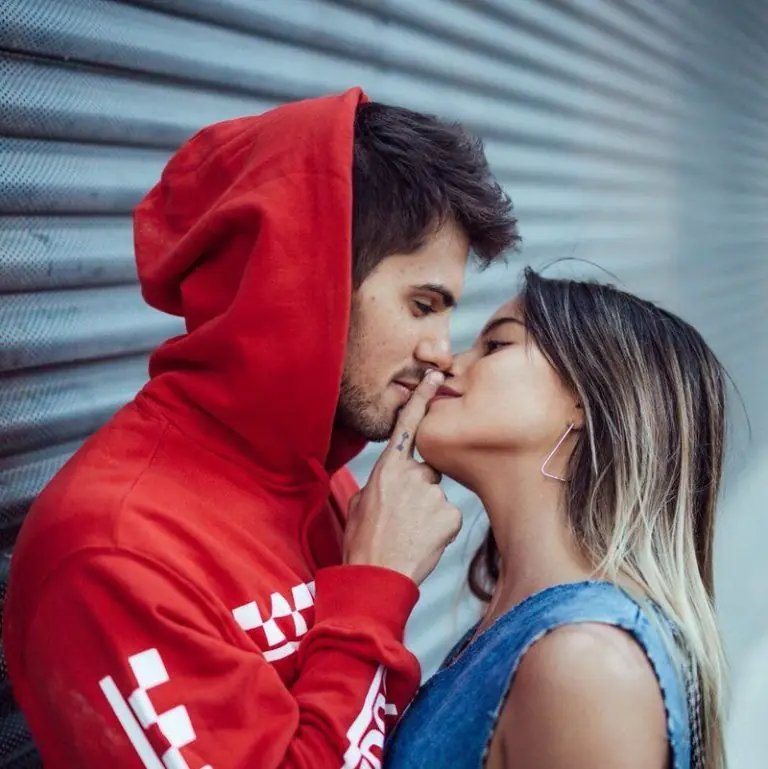 Couple DP 15