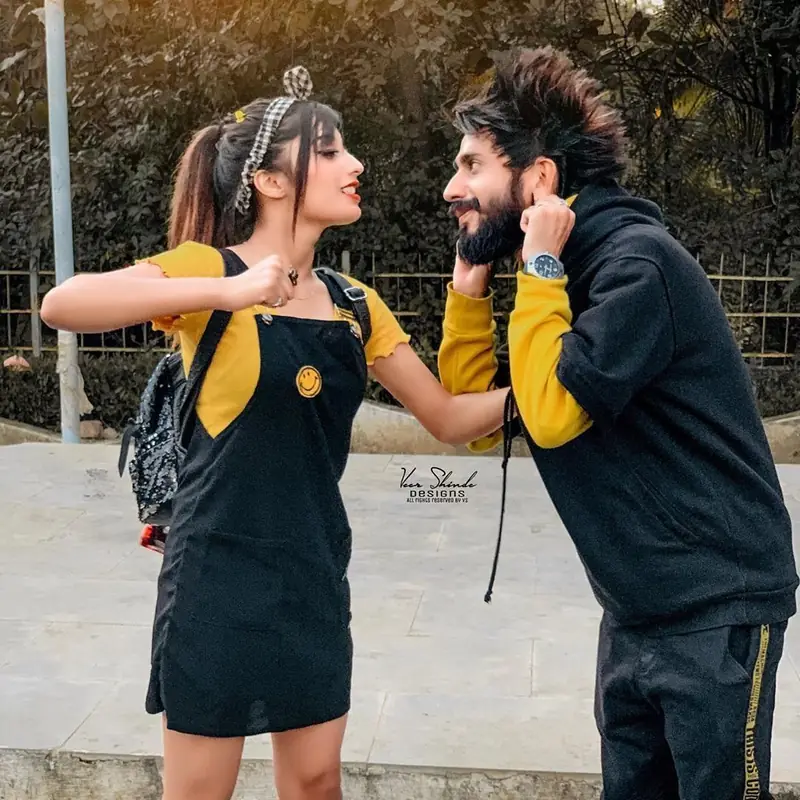 Couple DP 24